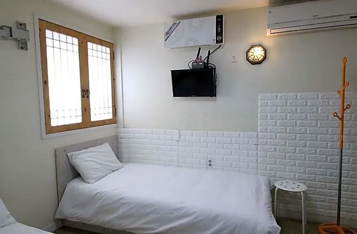 Ivory Hotel 2*